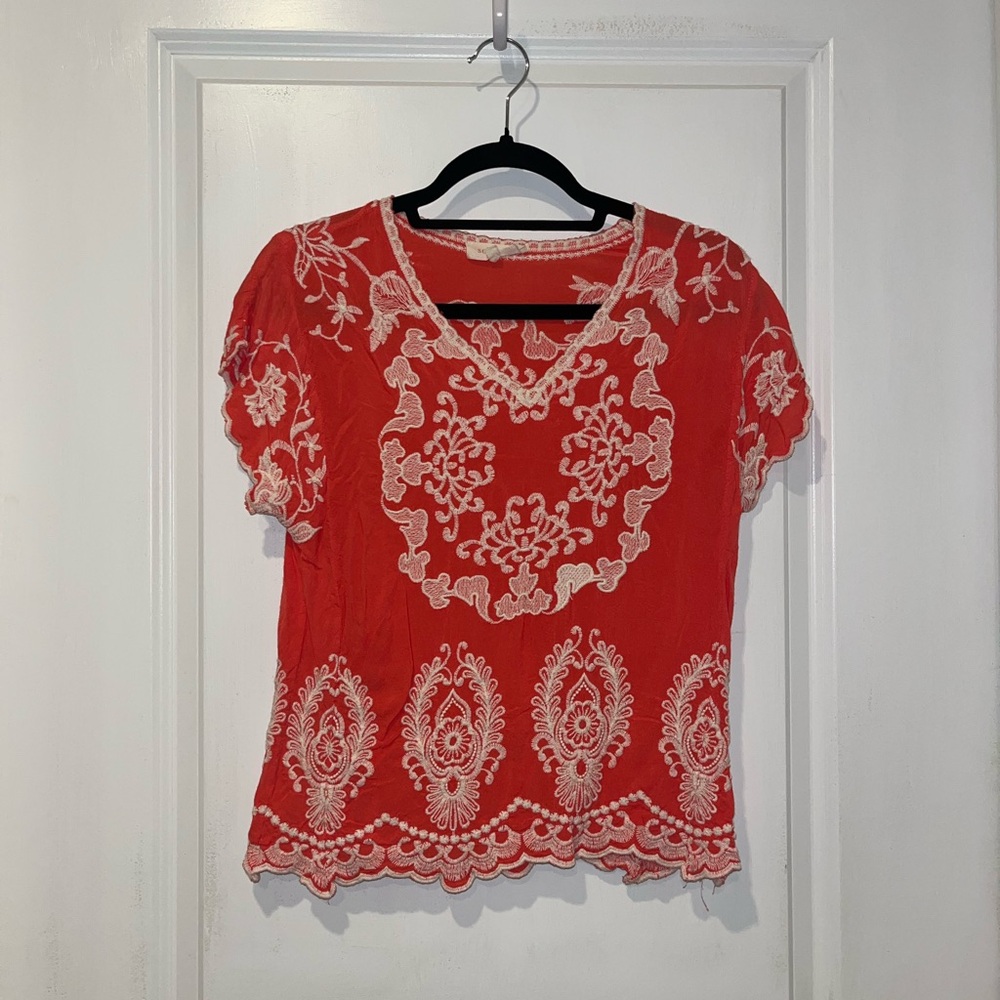 Solitare Blouse with White Embroidery